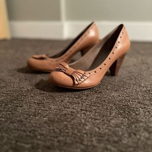 Gianni Bini Nude Heels